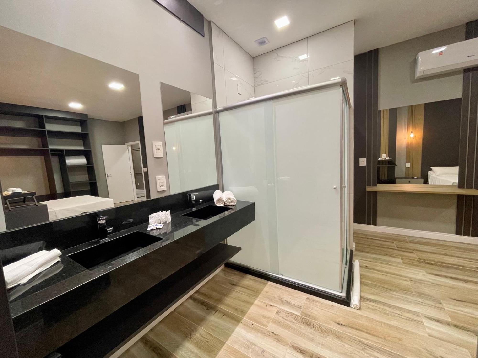 Eleganz Suites グラマド エクステリア 写真